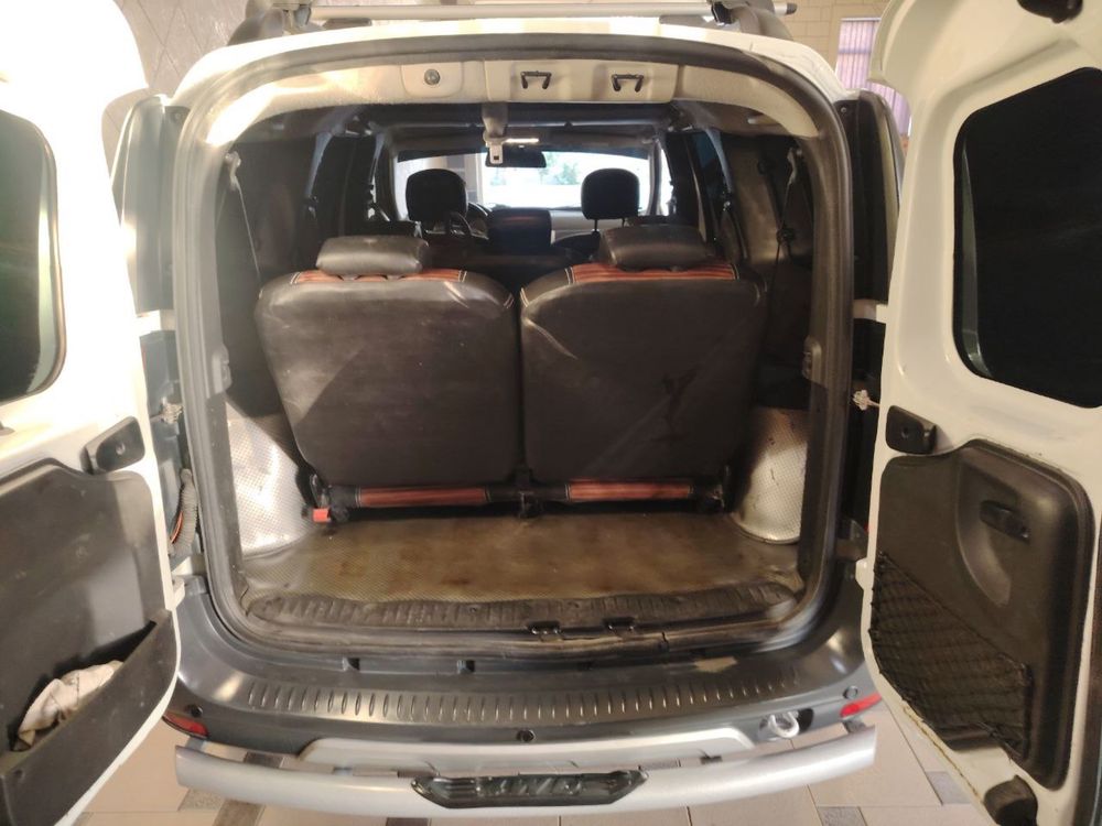 Sotiladi Narxi zor Lada Largus 2019
