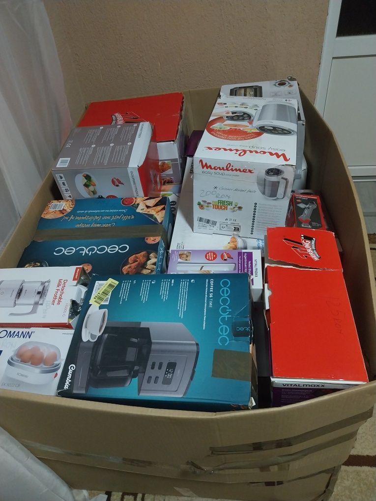 Paleti Amazon cu scule și electrocasnice