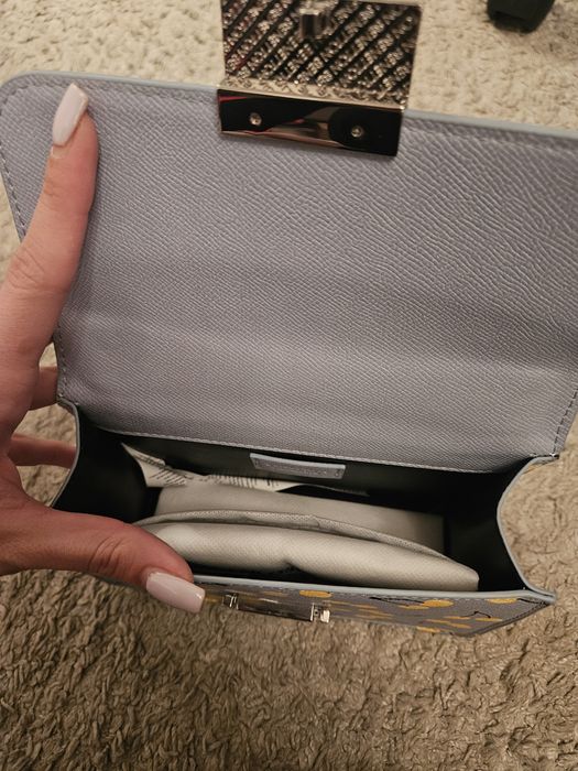 Малка чанта benetton