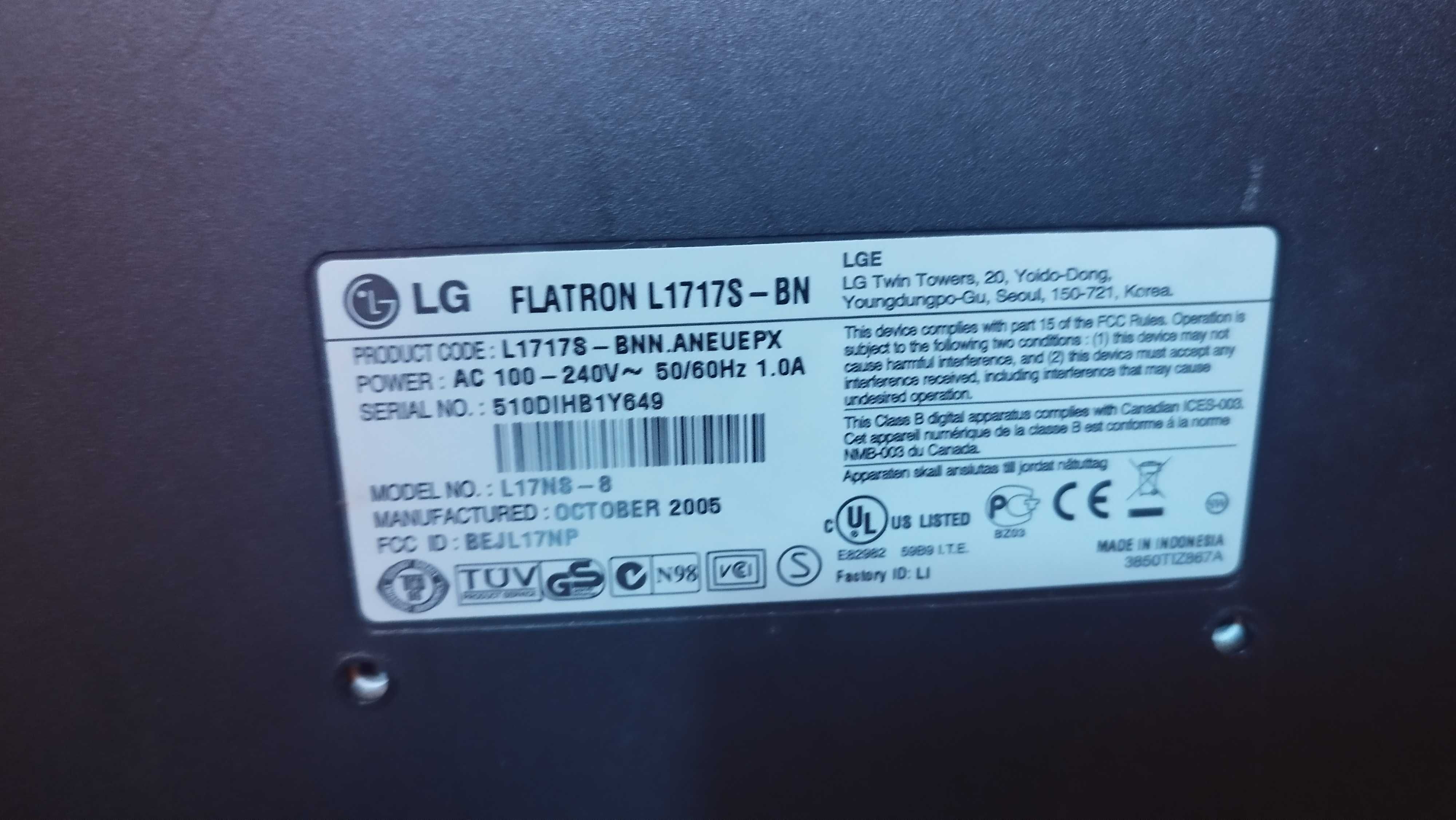Moнитори Fujitsu и LG