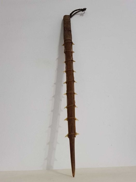 Sabie tribala vintage dinti de rechin sec.XIX