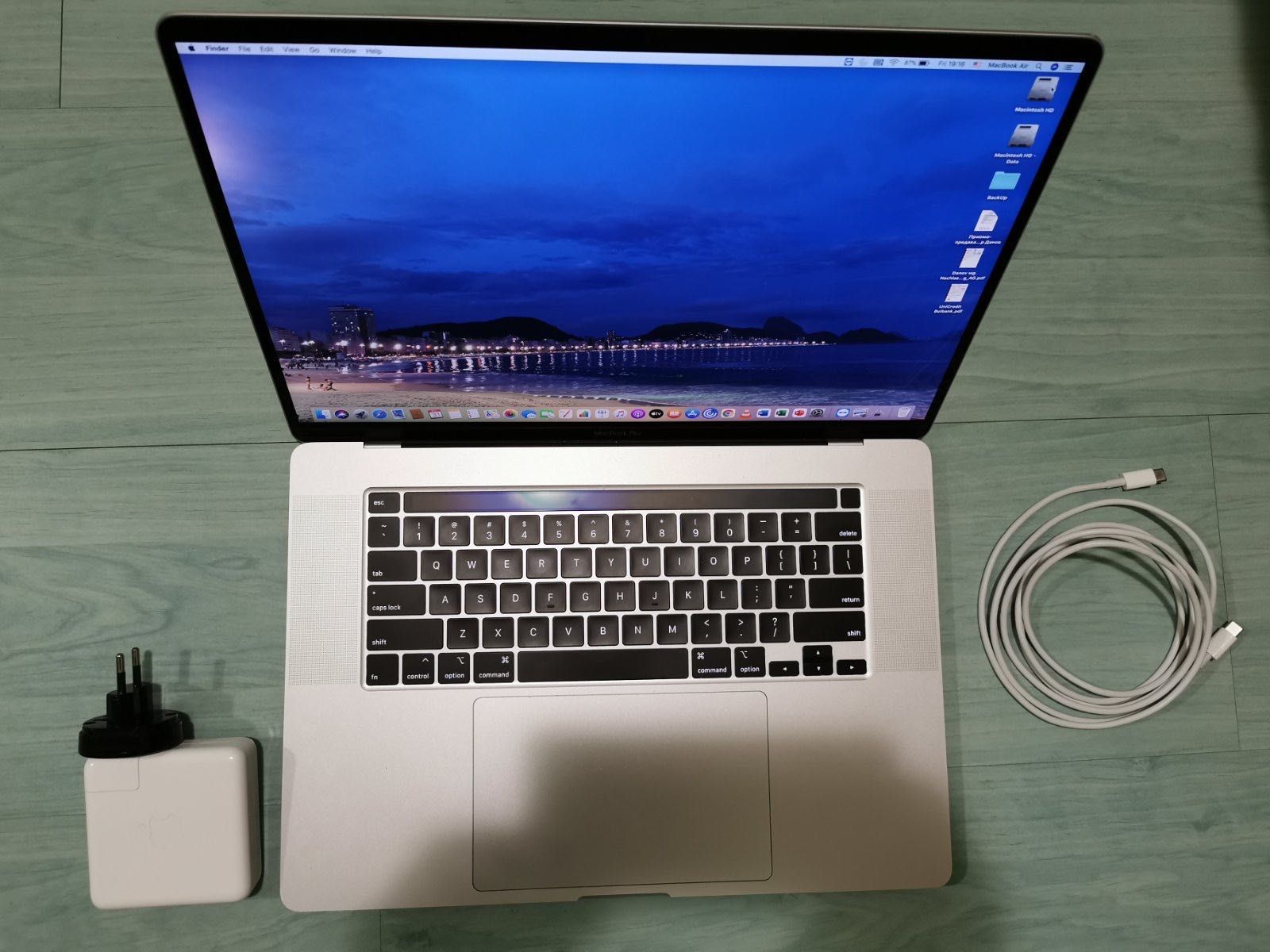 MacBook Pro 2019, 16-inch, 2.3GHz, 16GB, 1TB