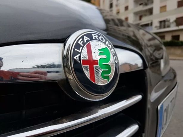 Alfa Romeo - Set 2 embleme auto