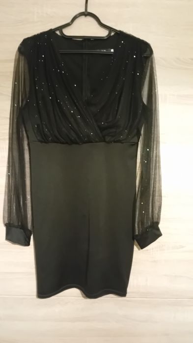 Парти черна рокля с тюл