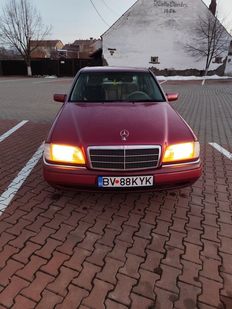 Dezmembrez Mercedes C200,an 1995,w 202, 136 CP,