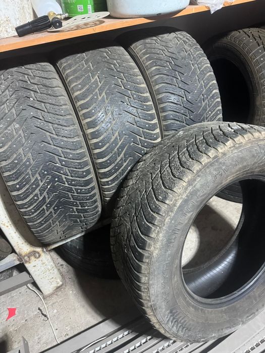 Зимная резина 285/60/18