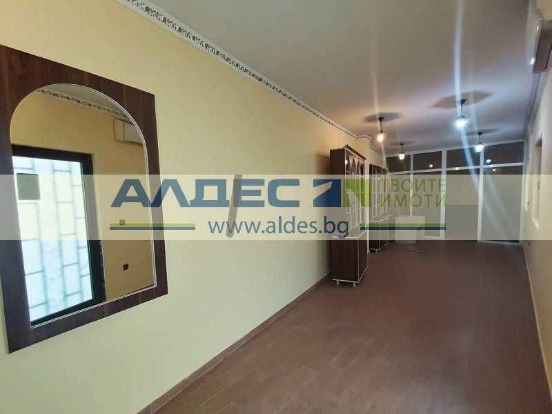 Дава се под наем Офис в София, Гоце Делчев - 42 кв.м за 500 € - Снимка #2