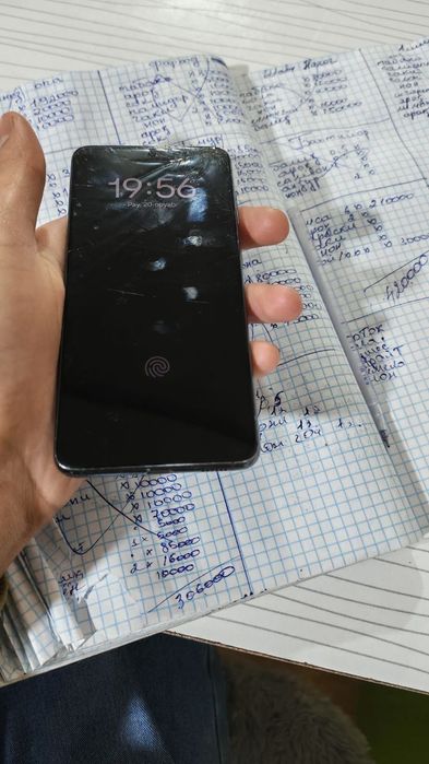 Samsung S21 oynasi singan 256gb qolgan jlylari cotki iwledi