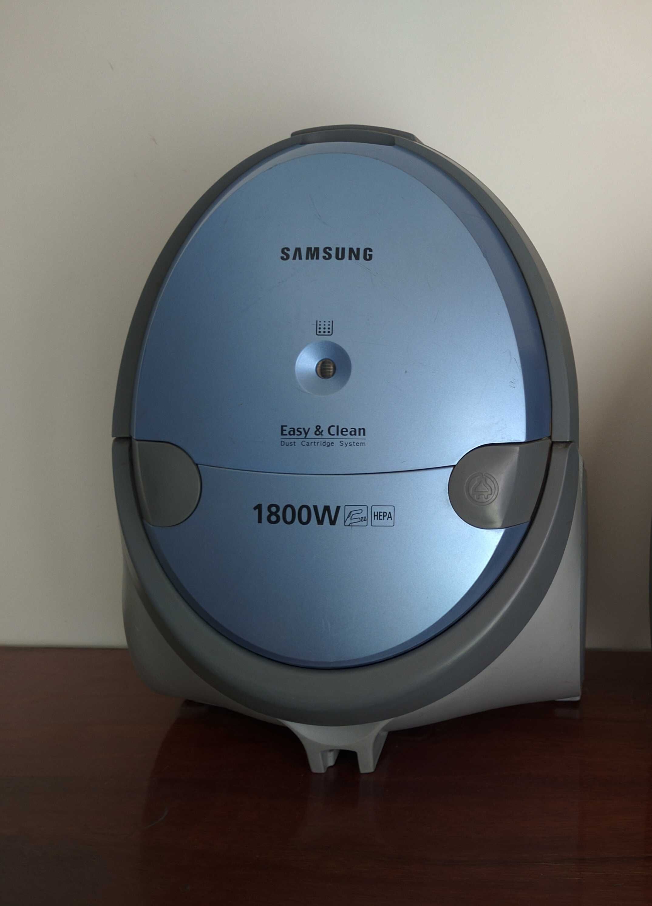 Пылесос Samsung (без шланга и насадок).