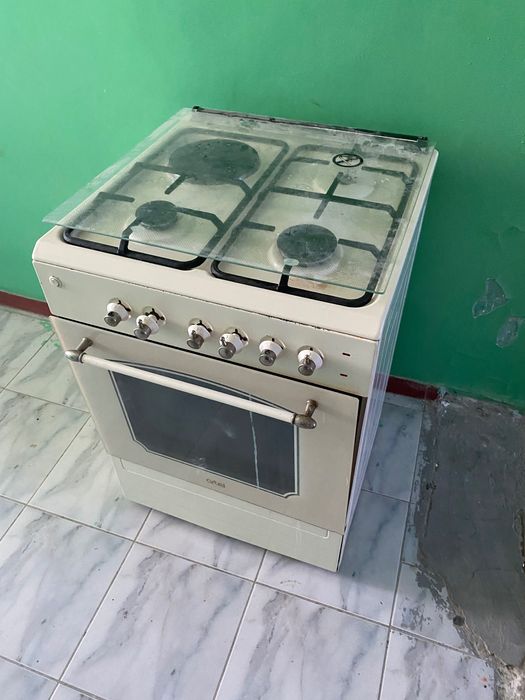 Газовая плита и духовка
