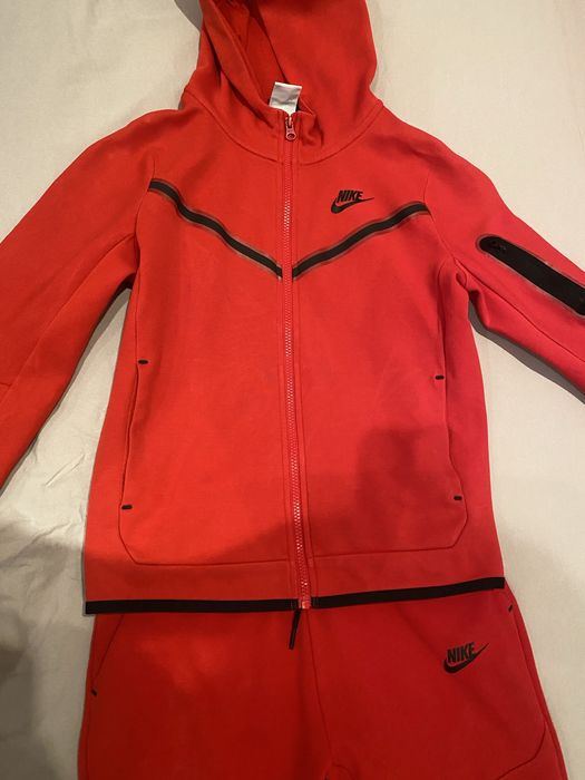 Nike tech fleece L размер юношеска номерация