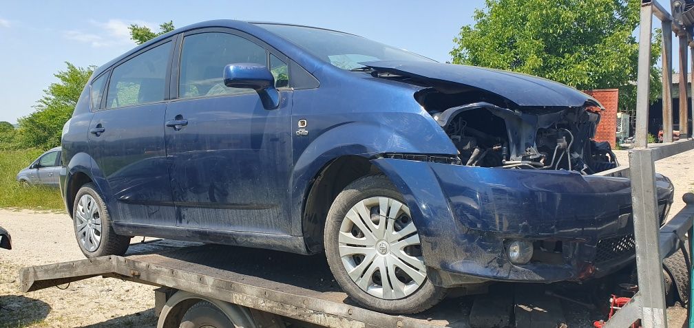 Тойота Корола Версо 2.0д4д 116к.с на части Toyota Verso 2.0d4d 116