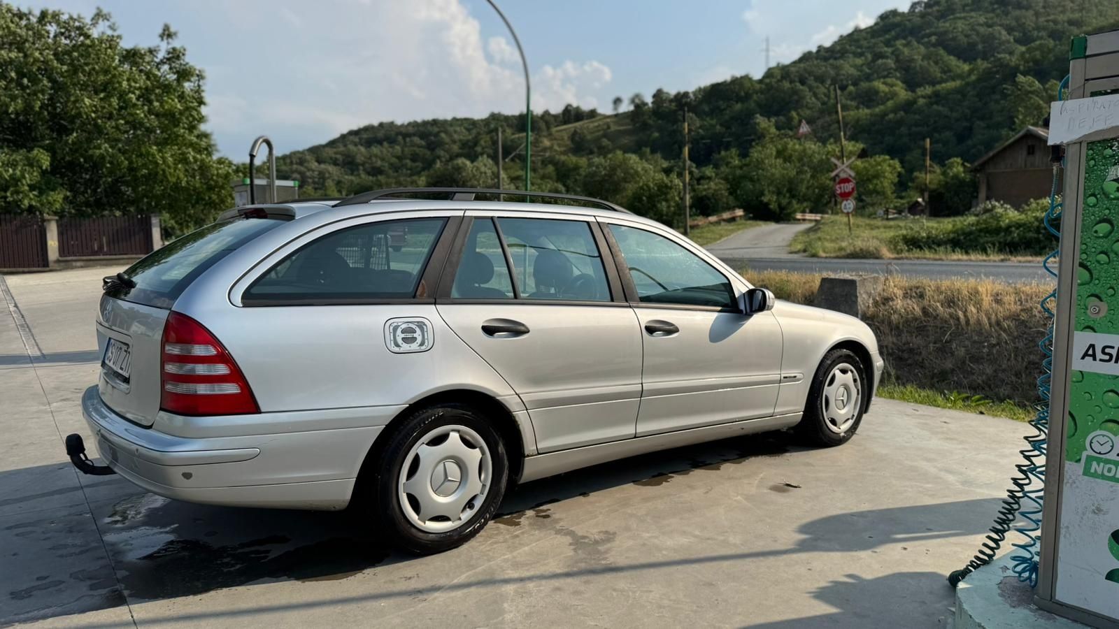 Vand Mercedes -Benz