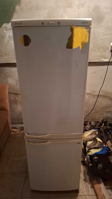 Продам холодильник Самсунг