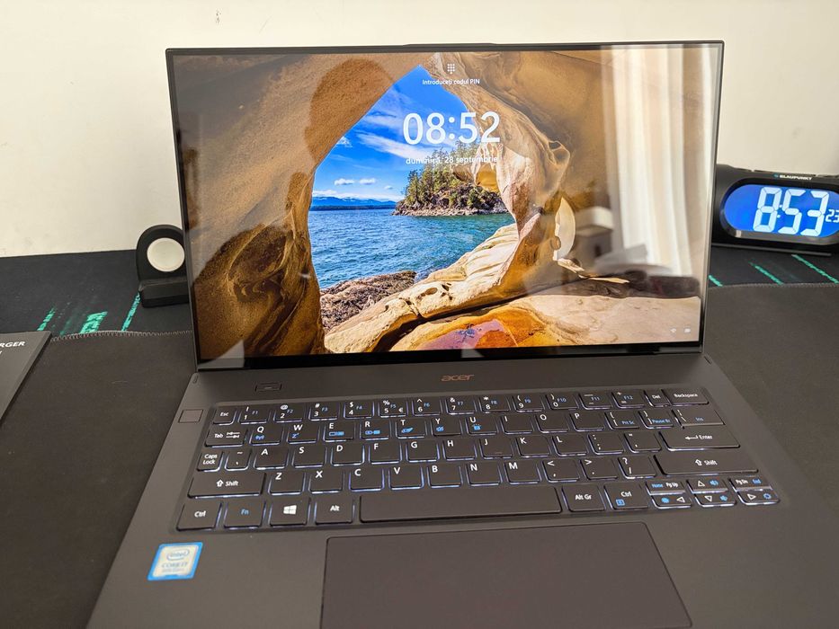 Vand Laptop Acer Swift 7 SF714-52T,perfecta stare.Variante