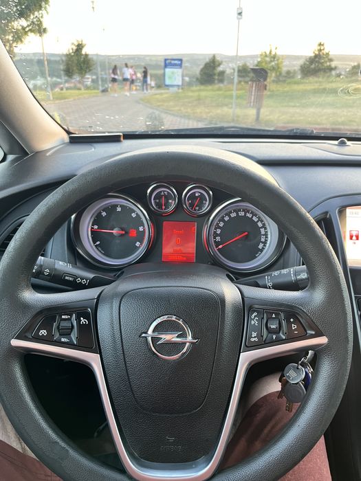 Opel Astra J Sports Tourer