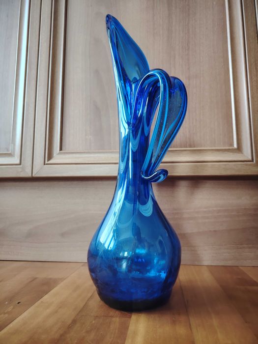 Ръчно изработена ваза от арт стъкло