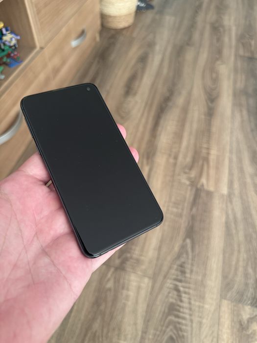 Samsung S10e, 128GB memorie, 6GB RAM, albastru, impecabil, ca nou