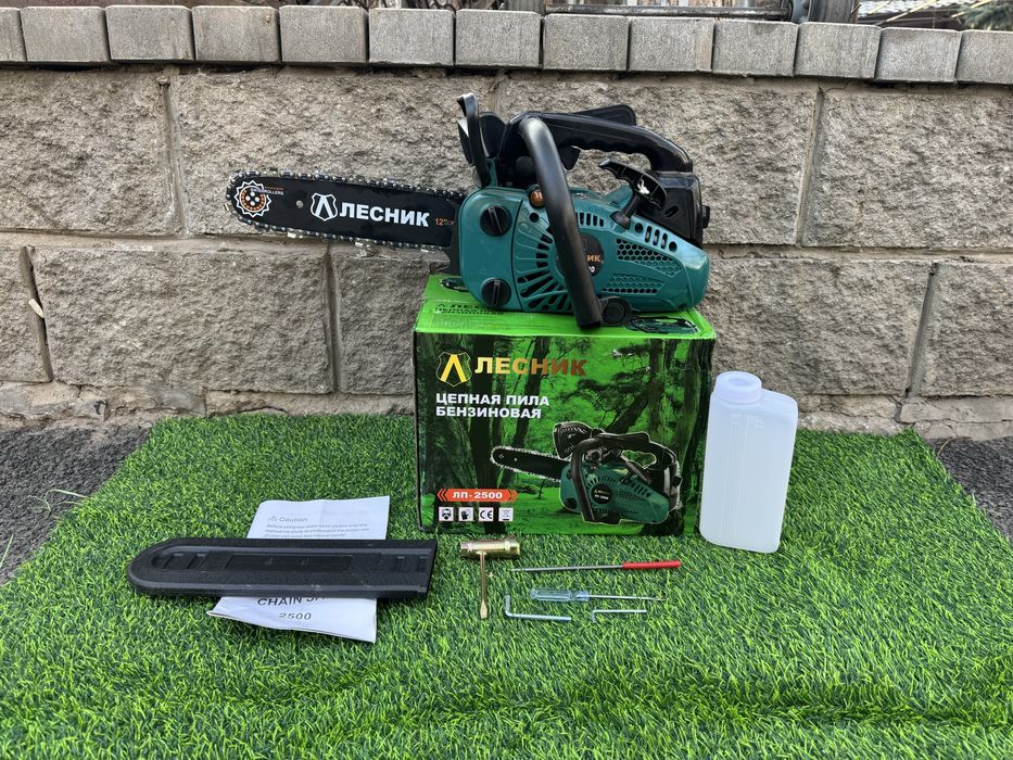 Бензопила маленькая «Лесник» 300 мм, 2500 Ватт