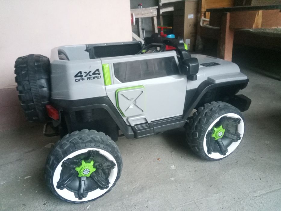 Moshina sotiladi 100 kg kotaradi holati ideal rezina balon