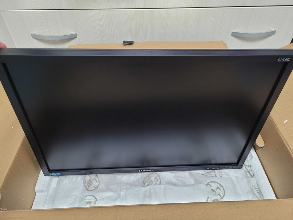 monitor Samsung S24C650 ca nou