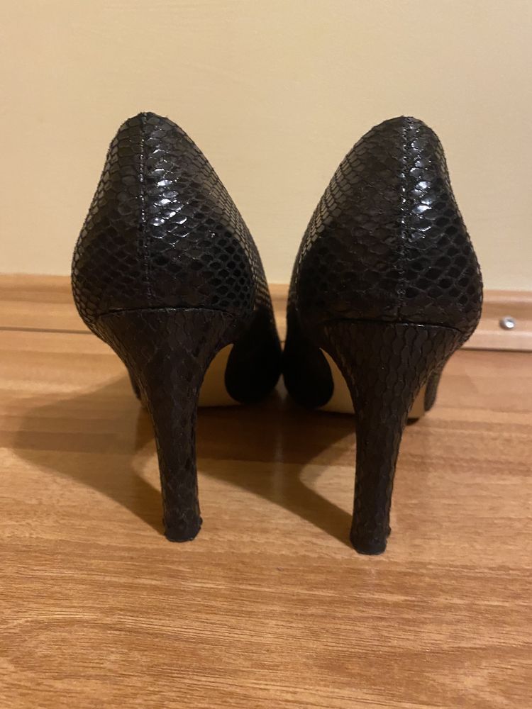 Pantofi comozi pentru orice iesire
