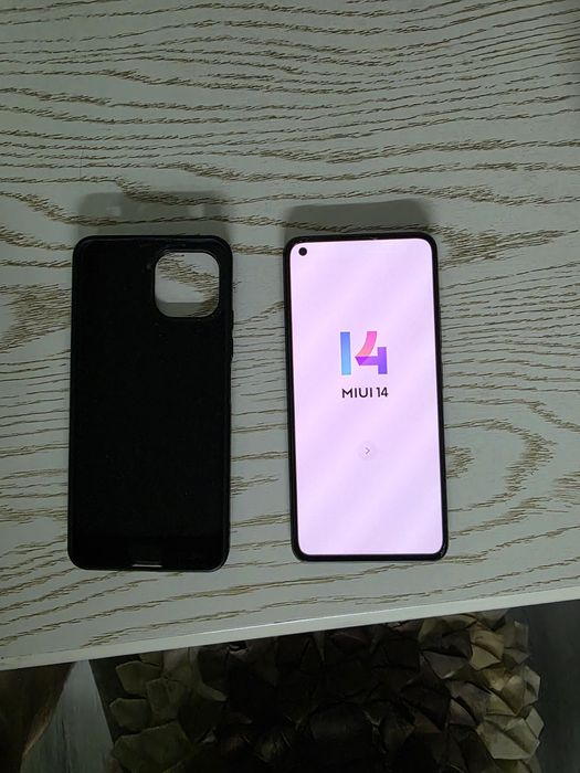 Xiaomi 11 lite  .