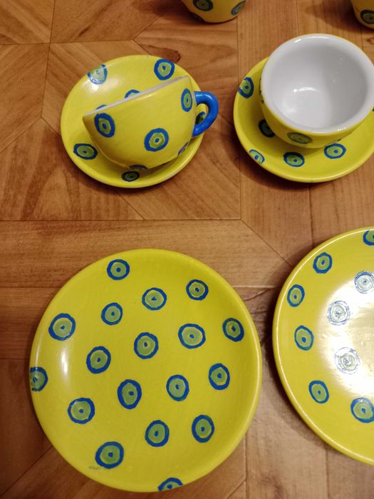 Детский игрушечный чайный керамический сервиз на 4-х персон.