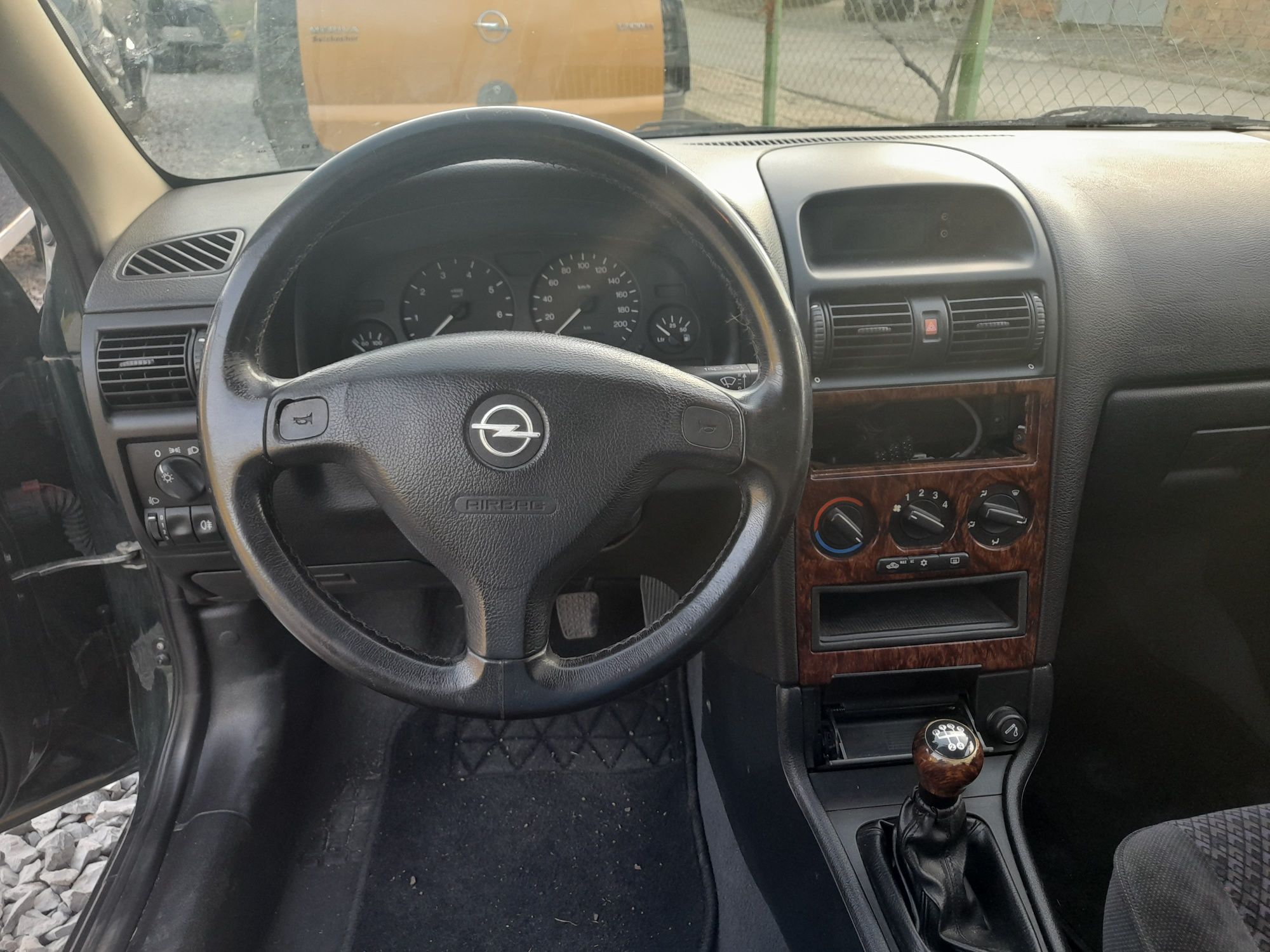 Opel Astra 1.6mi-75кс./2001/-на части