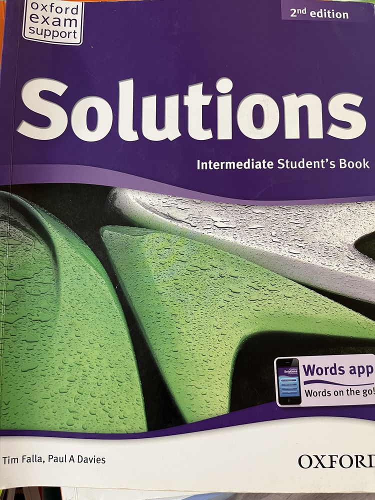 Учебници и учебни тетрадки по английски език на Solutions