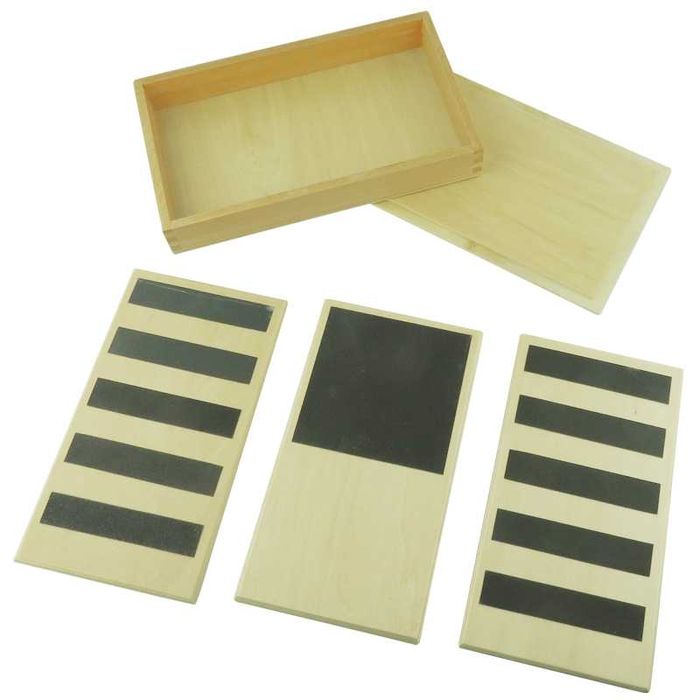 Material Montessori - Placi cu granulatii diferite