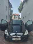 Vând Mercedes B class 2010