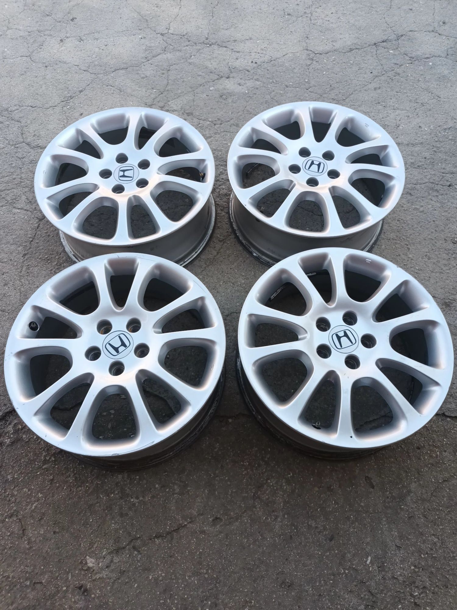 Продавам Оригинални Джанти за Хонда CRV 18Х7J ET50