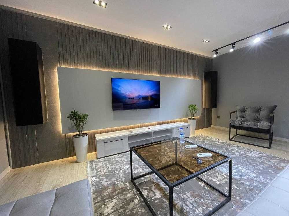 Продажа 3-комнатной Квартиры в Ц-2, Детский мир, центр •