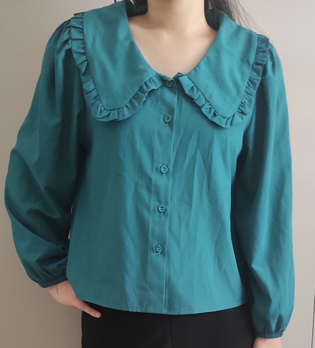 Блузка цвета морская волна