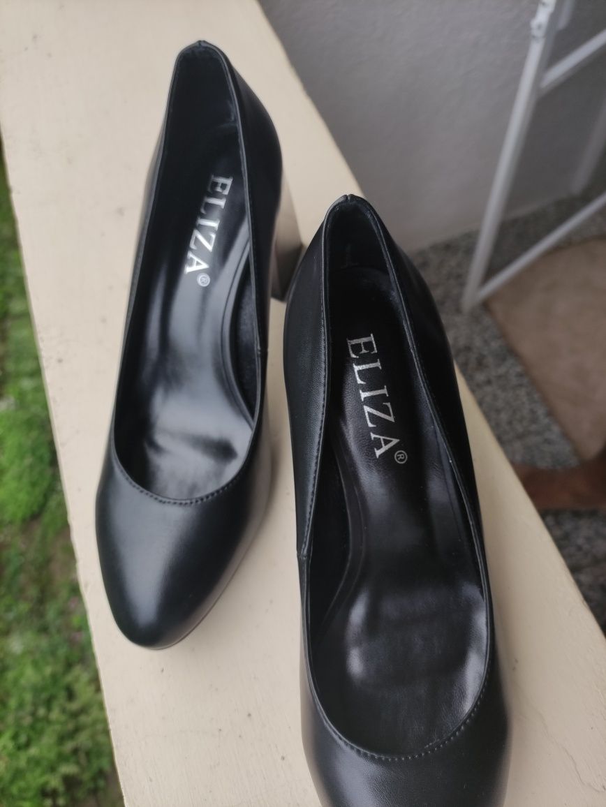 Дамски обувки елегантни-класически