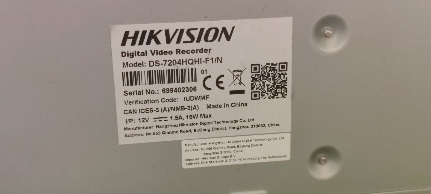 DVR 4 canale Full HD Hikvision DS-7204HQHI-F1/N Turbo HD / AHD / IP cu