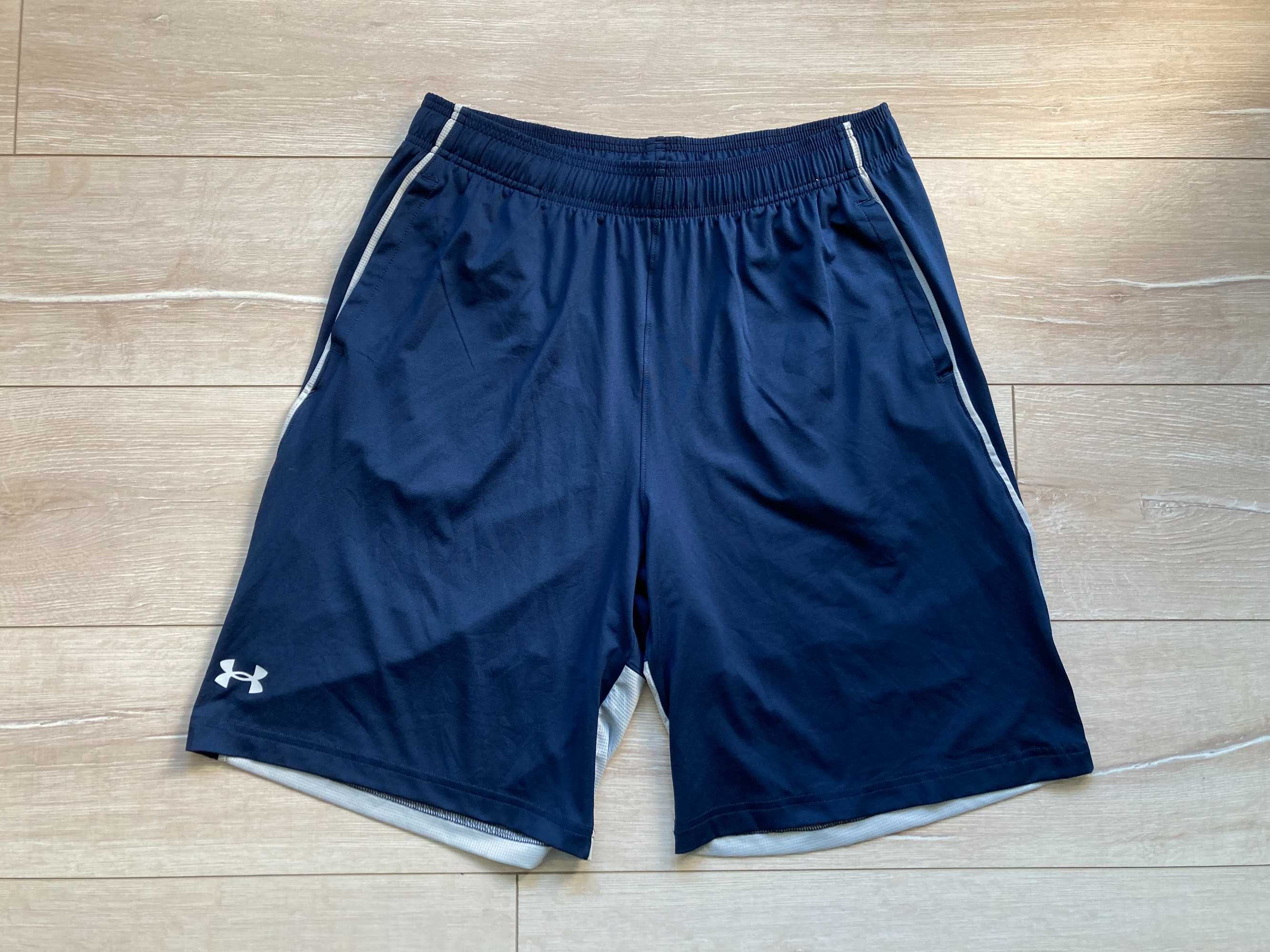 Under Armour Loose къси панталони къс панталон шорти размер L