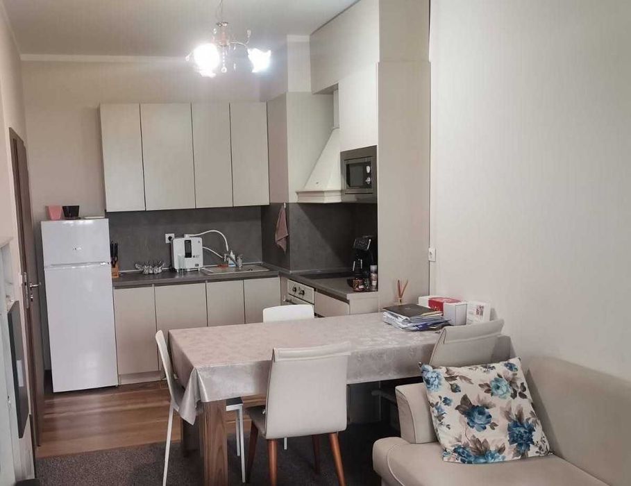 Дава се под наем Двустаен апартамент в Бургас, Зорница - 65 кв.м за 600 € - Снимка #2