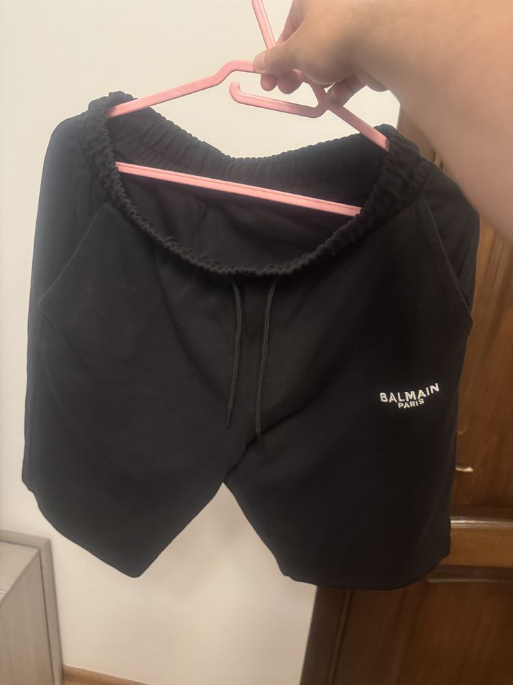 Pantaloni balmain stare foarte buna