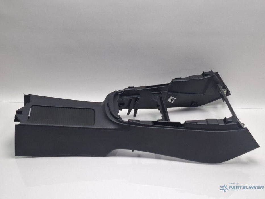 Consola centrala VOLKSWAGEN GOLF VI 5K1_ 2011 TDi BlueMotion CAYC 77KW|105HP 2011