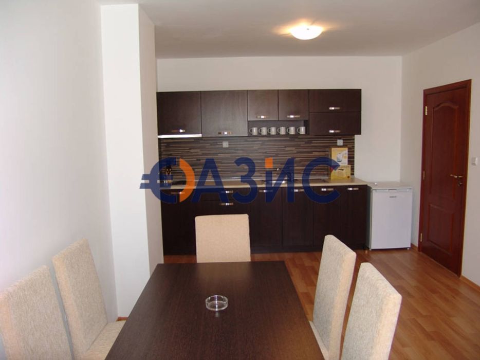 Продава се Двустаен апартамент в к.к. Слънчев бряг - 61 кв.м за 1109 €/кв.м - Снимка #2