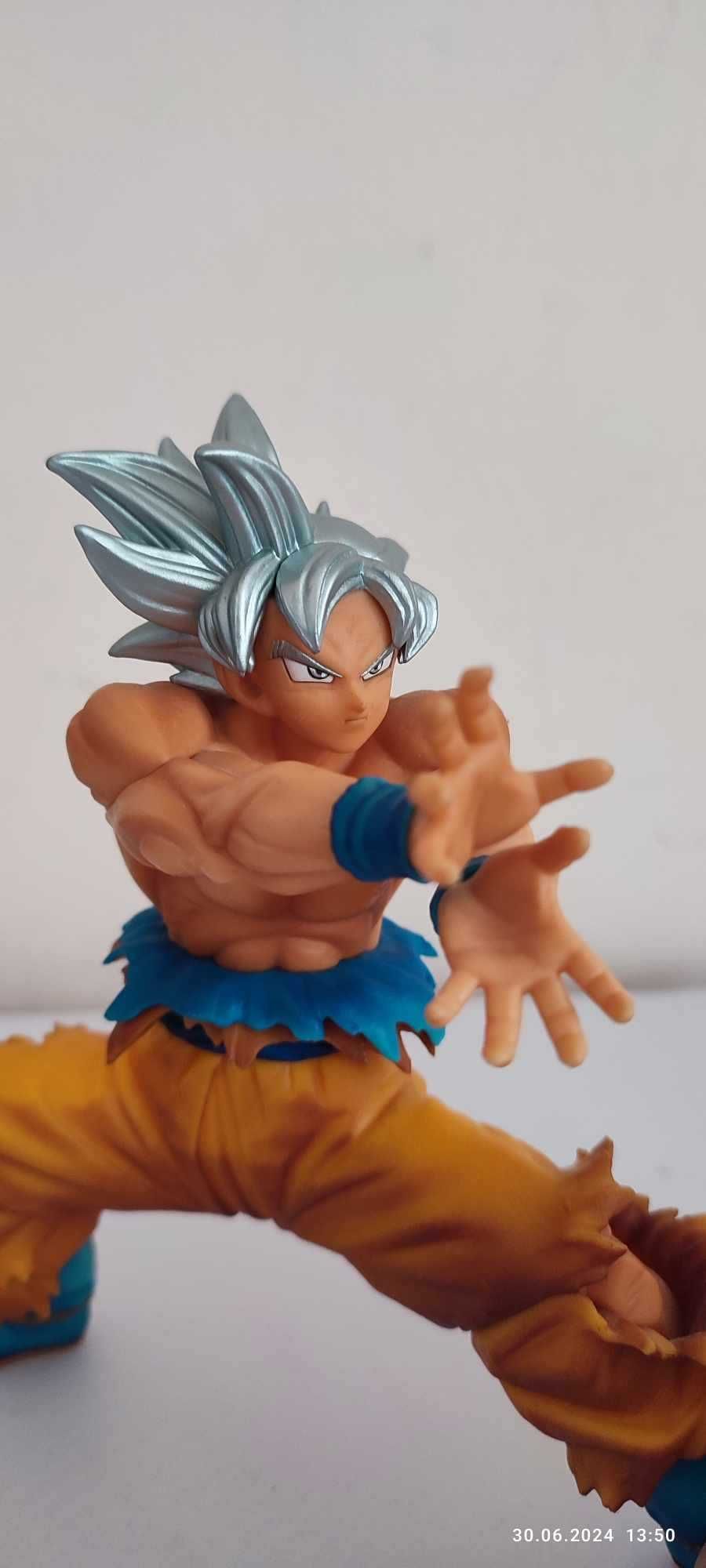 Фигурки One Piece (Luffy) и Dragon Ball Z (Goku)