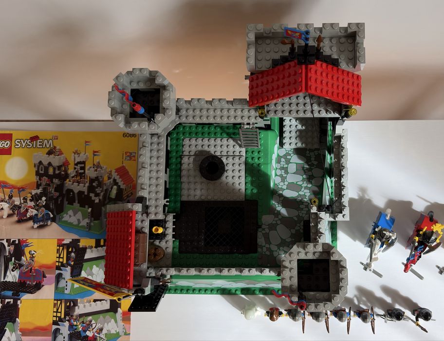 LEGO® 6086 Black Knight's Castle