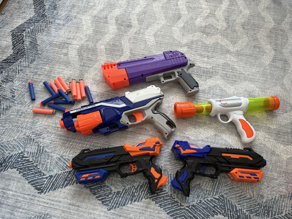 Бластер, Nerf,пистолет с въздух