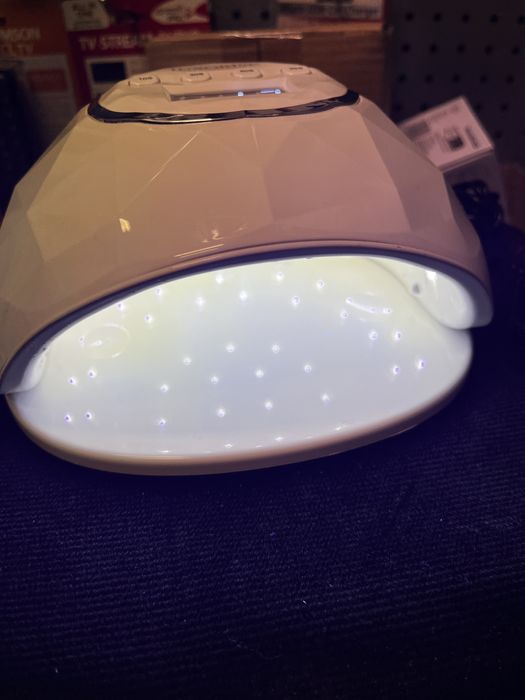 Uscator unghii cosmetica