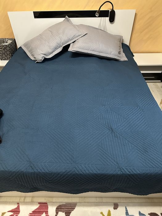 Продавам обзавеждане за спалня