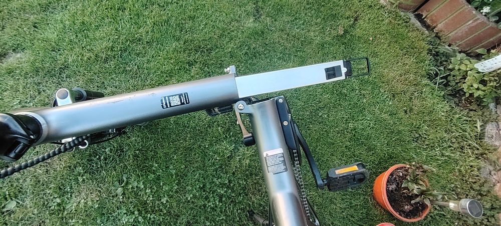 Vând bicicleta electrica HITWAY