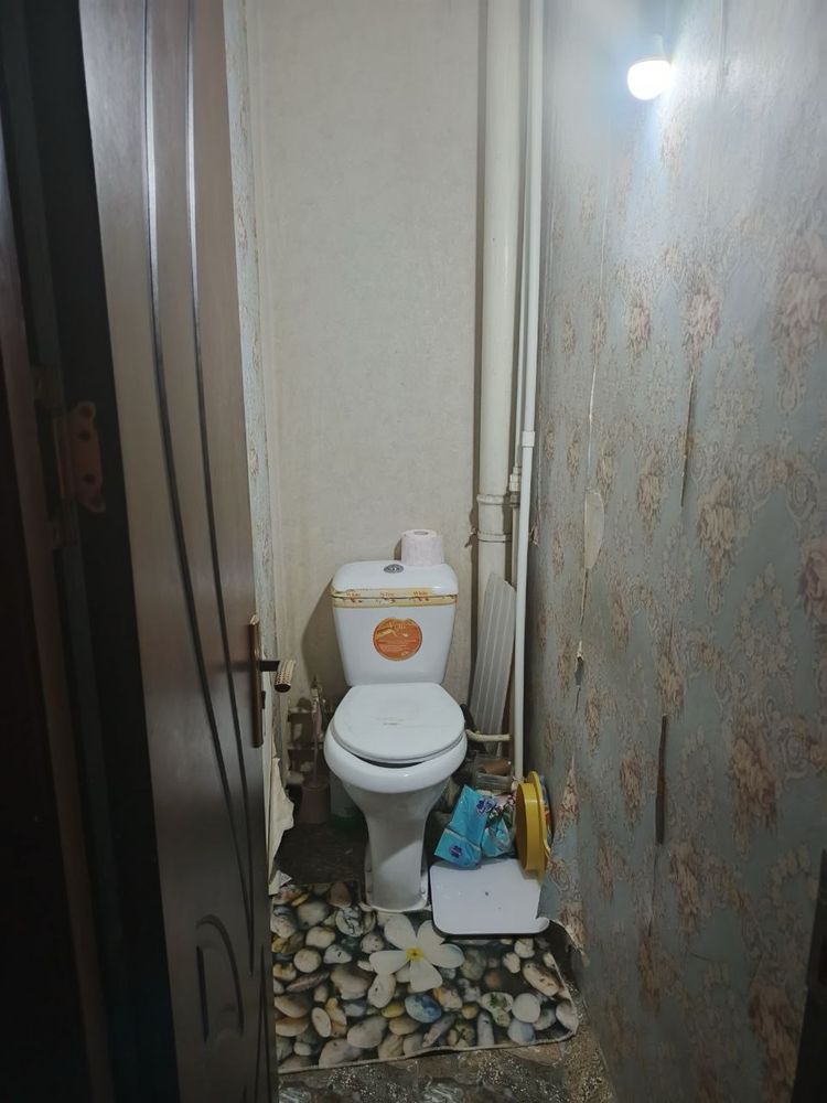Яшнабадский район. Кадышева рынок. Продается 2х ком квартира.60м2
