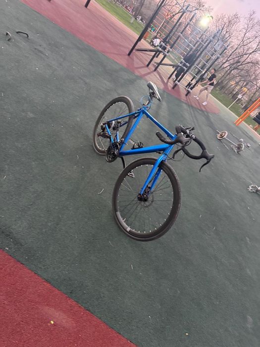 Шоссейный велосипед Trinx